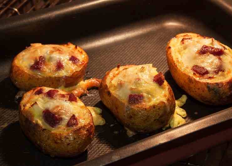 patate al forno ripiene